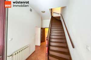 Gröpelingen - Handwerker Traum mit viel Potential, Reihenmittelhaus mit 197 m² Wohnfläche – Die vollständige Adresse der Immobilie erhältst du vom Anbieter., 28237 Lindenhof, Bremen – Vorschaubild 2
