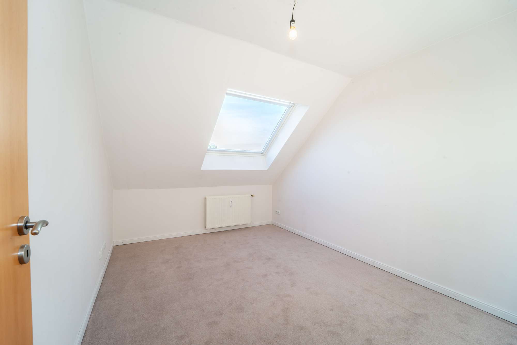 Immobilie in Scharbeutz - Ruhe, Licht und Nähe zur Ostsee- Dachgeschosswohnung in Scharbeutz nahe Ostsee und Kammerwald - Bild 1