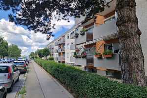 1100 € - 71.5 m² - 3.0 Zi. ruhige Lage – Aprikosenweg 1a, 86169 Augsburg – Vorschaubild 1