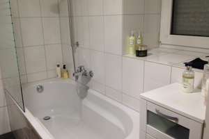 Dönberg. Freistehendes Einfamilienhaus mit großem Garten, Terrasse, offenem Kamin und Stellplätzen. – Die genaue Adresse erhalten Sie vom Anbieter xx xx, 42111 Uellendahl-Katernberg, Wuppertal – Vorschaubild 6