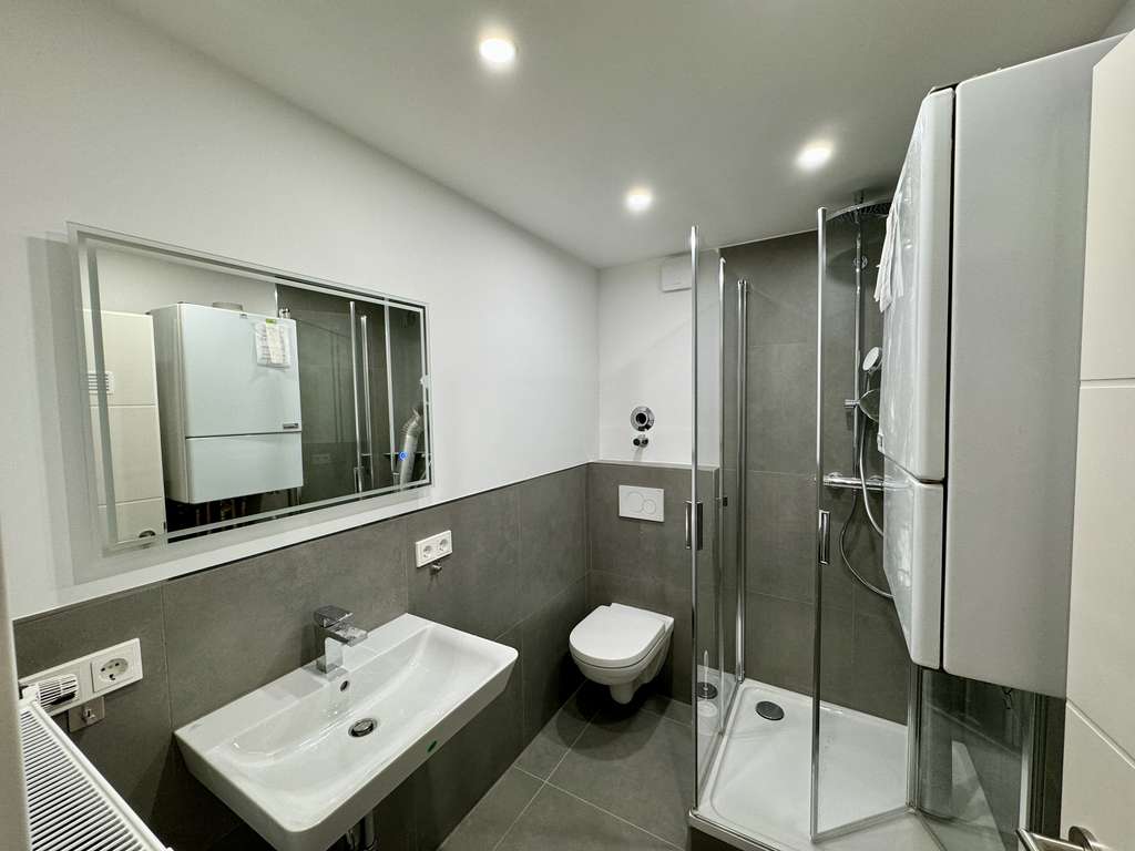 Attraktive Rendite - Renovierte WG mit zwei Bädern in Koblenz!