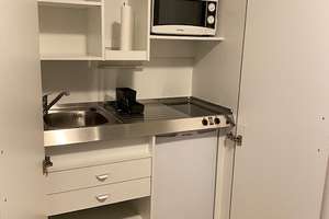 NUR FÜR STUDENTEN! / STUDENTS ONLY! Möbliertes, zentral gelegenes Zimmer in 3er Mädels-WG – Hauptstrasse 103, 91054 Altstadt, Erlangen – Vorschaubild 5