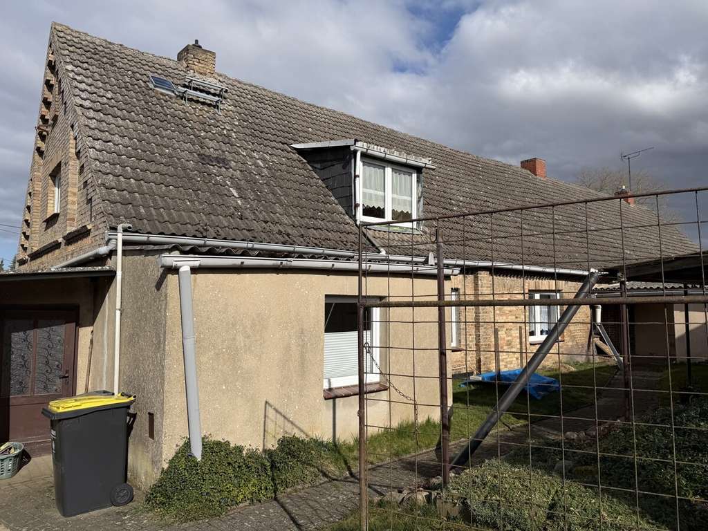 Immobilie in Kreien - PROVISIONSFREI | Aus Alt mach Wow – Haus mit Charakter und riesigem Gestaltungsspielraum - Bild 2