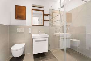2-Zimmer-Wohnung Köln Innenstadt – Balkon, Stellplatz mit Wallbox, Aufzug | Friesenplatz „Magnus31“ – 50672 Altstadt/Nord, Köln – Vorschaubild 15