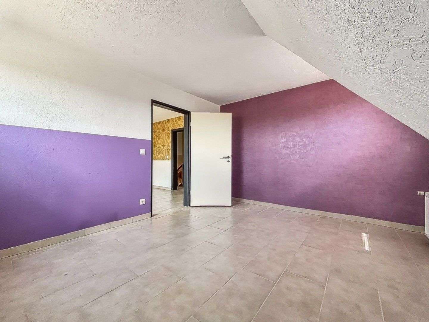 Immobilie in Uetze - Großes 1-2 Familienhaus mit ca. 203 m² Wohnfläche in Uetze-Krausenburg - Bild 1