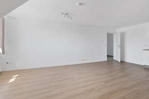 Umfangreich renovierte 2-Zimmer-Wohnung inkl. EBK in zentraler Lage von Mailing – Regensburger Straße 284, 85055 Mailing, Ingolstadt – Vorschaubild 4