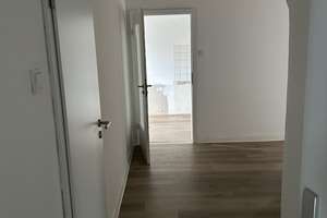 Frisch renovierte 3-Zimmer Wohnung im 2. OG in Bielefeld-Innenstadt – Beckhausstraße 1, 33611 Mitte, Bielefeld – Vorschaubild 3