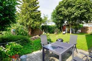 GROSSÜGIGES RAUMANGEBOT UND HERRLICHER GARTEN IN SEHR RUHIGER LAGE – Bodenseekreis – Vorschaubild 2
