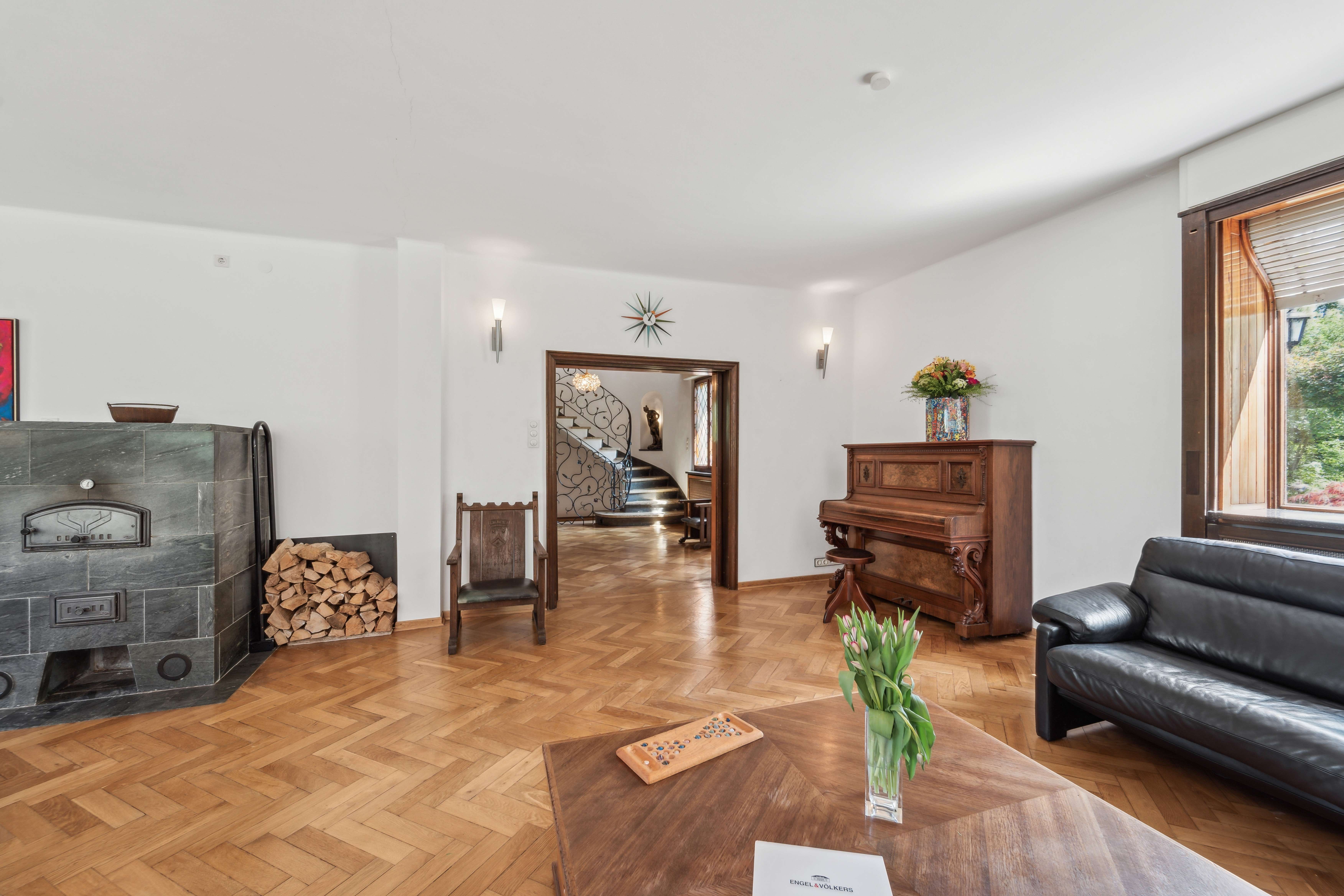 Immobilie in Hülsede - Perfektes Familienidyll mit städtischer Anbindung - elegantes Einfamilienhaus in Hannovers Umland - Bild 2