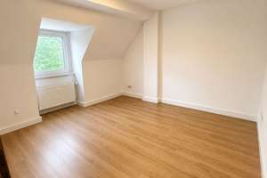 Provisionsfreie 4-Zimmer-Wohnung mit Garten & zusätzlicher Nutzfläche – Ackerfeldstraße 3, 46145 Sterkrade-Mitte, Oberhausen – Vorschaubild 3