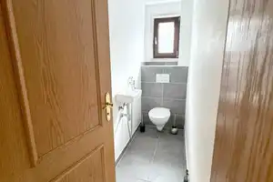 Großes 1-2 Familien Haus mit Garage, 6 Zimmer, in ruhiger Anwohnerstraße, ideale Lage in Schönaich – Böblingen (Kreis) – Vorschaubild 12
