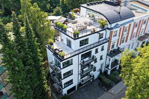Ikonische Stadtvilla in Harvestehude - aufgeteilt & mit bezugsfreiem Penthouse – Die vollständige Adresse der Immobilie erhältst du vom Anbieter., 20149 Harvestehude, Hamburg – Vorschaubild 1