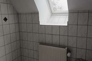  Gemütliches, möbliertes Dachgeschoss-Apartment mit Stellplatz in Erlangen-Büchenbach – Die vollständige Adresse der Immobilie erhältst du vom Anbieter., 91056 Büchenbach West, Erlangen – Vorschaubild 3