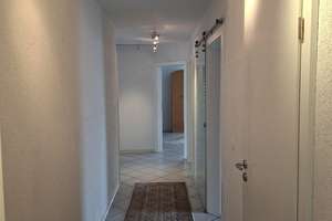 Helle 3-Zimmer Eigentumswohnung mit zwei Balkonen in ruhiger Lage von Karlsruhe-Neureut – 76149 Neureut, Karlsruhe – Vorschaubild 2