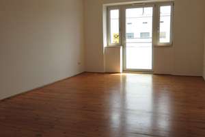 ruh, helle 2 Zimmer + gr. Wohnküche, BLK zum Innenhof, Lift – Tegernseer Platz 3, 81541 Obergiesing, München – Vorschaubild 5