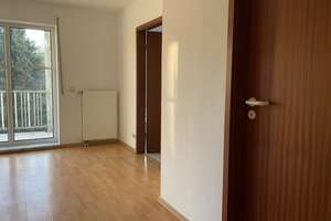 Zur Anlage mit Potential für mehr - Küche und Bad mit Fenster, Balkon sowie Stellplatz!  – Waldblick 34, 9131 Hilbersdorf, Chemnitz – Vorschaubild 6