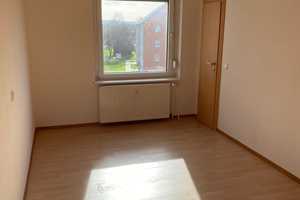 Schöne 3-Zimmer-Wohnung mit Balkon und Einbauküche in Salzgitter – Salzgitter – Vorschaubild 3