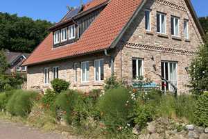 Exklusives Ziegelhaus mit Doppelgarage in naturnaher Ortsrandlage
 – Lüneburg (Kreis) – Vorschaubild 2