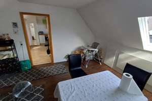 Gepflegte DG-Wohnung mit Ausblick,EBK-Übernahme,Toplage Feuerbach-Zentrum,ÖPNV perfekt,TLB m. Dusche – Rendlenstraße 12, 70469 Feuerbacher Tal, Stuttgart – Vorschaubild 3