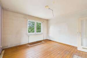 Freie 3-Zimmer-Wohnung mit Entwicklungs- und Steuersparpotenzial – 26127 Dietrichsfeld, Oldenburg (Oldenburg) – Vorschaubild 2
