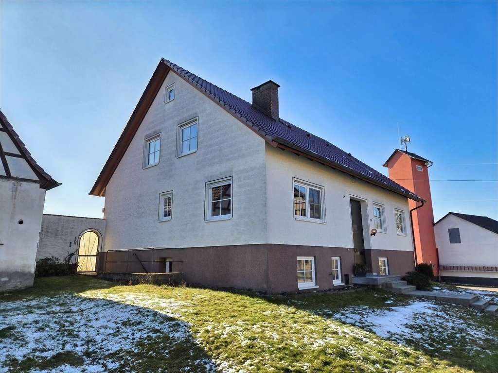 Immobilie in Burgpreppach - Haus am See mit Ausbaupotential (Wfl. 110 m²) inkl. Gartengrundstück und mehreren Nebengebäuden i - Bild 3