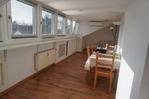 Provisionsfrei* SOFORT FREI! Rhein-nah - 2-Zm Penthouse Oberkassel - renoviert, Klimaanlage Einbaukü – Columbusstrasse 42, 40549 Oberkassel, Düsseldorf – Vorschaubild 9