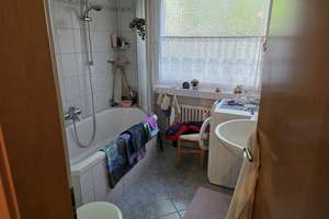 4-Zimmer-Erdgeschosswohnung mit Terrasse, Gartenmitbenutzung und Stellplatz in Leverkusen – Stefan-Zweig-Straße 2, 51377 Steinbüchel, Leverkusen – Vorschaubild 7