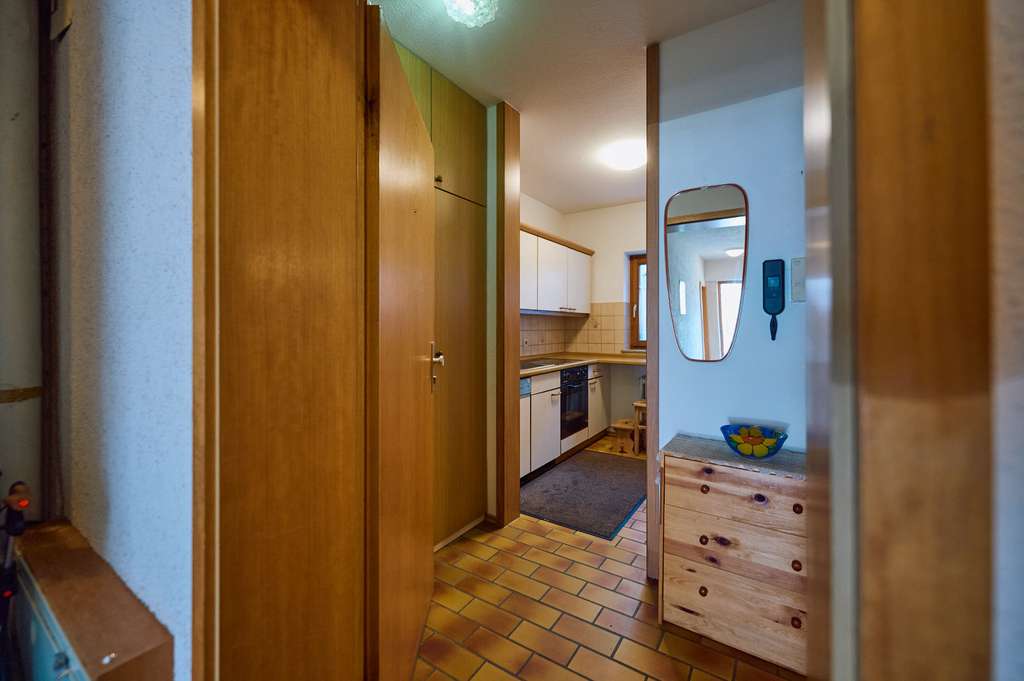 Immobilie in Königsfeld im Schwarzwald - Zentrumsnah wohnen in Königsfeld – charmante Maisonette mit Flair - Bild 2