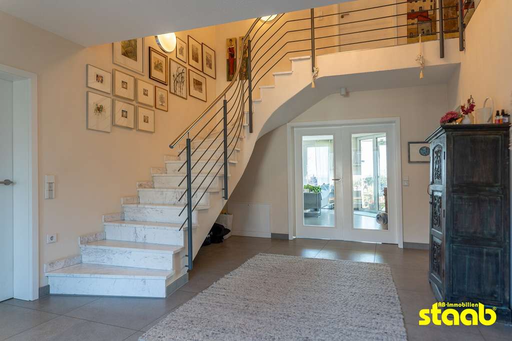 Immobilie in Glattbach - Wohnen auf höchstem Niveau – Einfamilienhaus in Top-Lage mit Einliegerwohnung und Doppelgarage - Bild 4