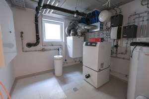 Luxuriöse Stadtvilla mit Grundwasser-Wärmepumpe und Photovoltaikanlage – Brückestraße 4c, 80999 Untermenzing, München – Vorschaubild 39