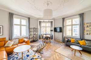 Bezugsfreie 4-Zimmer-Altbauwohnung in Top-Lage: Hohe Decken, Parkett, Stuck Balkon und vieles mehr! – Die vollständige Adresse der Immobilie erhältst du vom Anbieter., 10119 Prenzlauer Berg, Berlin – Vorschaubild 1