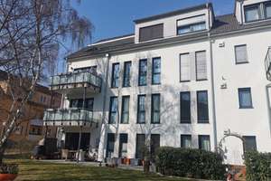 2-Zimmer-Dachgeschoßwohnung mit Terrasse und PKW Stellplatz in Berlin französisches Viertel – Die vollständige Adresse der Immobilie erhältst du vom Anbieter., 13405 Tegel, Berlin – Vorschaubild 1