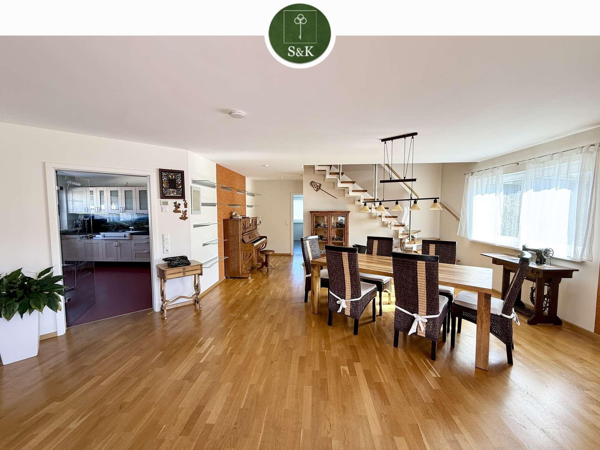 Immobilie in Gengenbach - Wohnen und Arbeiten vereint: Repräsentatives Wohn- und Geschäftshaus mit großzügiger Gewerbefläche - Bild 0