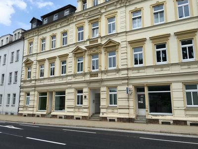 Kleine 2-Raum-Wohnung mit offener Küche in Zentrumsnähe!