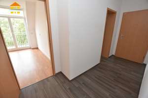 *Zentrumsnahe Dachgeschosswohnung mit Balkon & Einbauküche* – Humboldtstraße 7, 9130 Sonnenberg, Chemnitz – Vorschaubild 8
