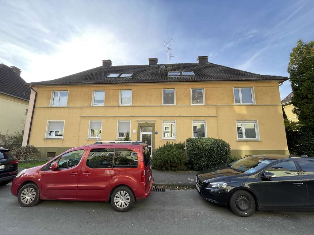 Rohdiamant in guter Lage: 4-Parteien-Haus in Arnsberg