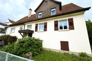 Gepflegtes Zweifamilienhaus mit großem Garten,Garage Pkw-Stellplatz in Schwaikheim zu verkaufen!! – Die vollständige Adresse der Immobilie erhältst du vom Anbieter., 71409 Schwaikheim – Vorschaubild 2