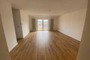 2-Zimmer-Wohnung mit Balkon in Jugendstilhaus  – Hohenzollernstr. 73, 75177 Pforzheim – Vorschaubild 1