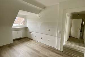 3 Nettokaltmieten frei! Familienwohnung im Dachgeschoss.. – Duisburger Str. 57, 47198 Alt-Homberg, Duisburg – Vorschaubild 4