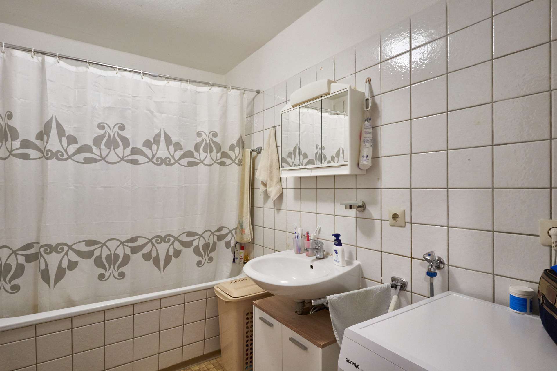 Immobilie in Hechingen - Freundliche Altbauwohnung in zentraler Lage – eine schöne Investitionsmöglichkeit - Bild 0