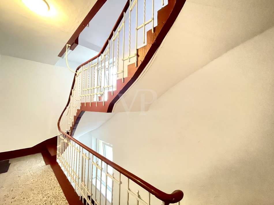 23784379-e507-4429-9a89-3150f1