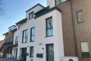 Neubau-Reihenh. mit 166 m² Wfl. + 26 m² Spitzb.|Garten,Terr.+Dachterr.|Keller, Garage – Teutoburger Weg 83b, 33758 Schloß Holte-Stukenbrock – Vorschaubild 1