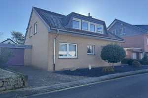 Freistehendes 1-2 Fam.-Haus in schöner Wohnlage von MG-Dorthausen * herrliches Grundstück + Garage – Mönchengladbach – Vorschaubild 2