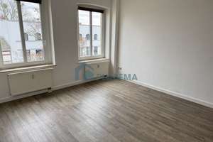 1-Zimmer Nähe Helios- Klinik, Wohnküche mit EBK