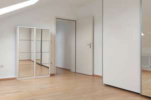 Traumwohnung mitten in der City: super ruhig mit Dachterrasse, Parkett, Aufzug .... – Die vollständige Adresse der Immobilie erhältst du vom Anbieter., 65185 Mitte, Wiesbaden – Vorschaubild 4