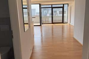 Penthouse-Feeling * * * * Hoch hinaus und mitten drin  * * Top * * Top * * Top * * * – 63065 Hochschule für Gestaltung, Offenbach am Main – Vorschaubild 39