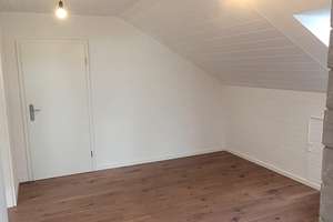 Großzügige 2-Zimmer-Wohnung in ruhigem 4-Parteien-Haus – Die vollständige Adresse der Immobilie erhältst du vom Anbieter., 93053 Oberisling-Graß, Regensburg – Vorschaubild 2