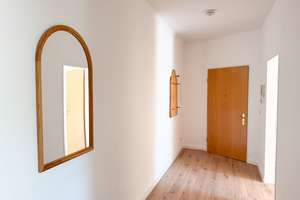 Gemütliche 3-Zimmer-Wohnung mit Balkon in Chemnitz-Bernsdorf - jetzt zum Verkauf! – Lutherstraße 67, 9126 Bernsdorf, Chemnitz – Vorschaubild 11