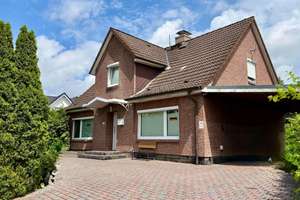 Einfamilienhaus mit 5 Zimmern in ruhiger Lage von Schwarzenbek – Die vollständige Adresse der Immobilie erhältst du vom Anbieter., 21493 Schwarzenbek – Vorschaubild 1