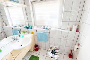 KS-Niederzwehren: Großräumiges Reihenendhaus mit ELW und schönem Garten! – Die vollständige Adresse der Immobilie erhältst du vom Anbieter., 34134 Niederzwehren, Kassel – Vorschaubild 13